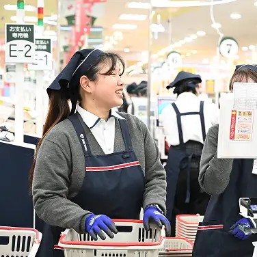 お客様係働いている4